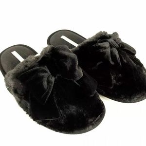VICTORIA'S SECRET BLACK VELVET SLIPPERS M 7/8